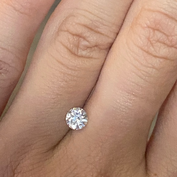 0.5 carat moissanite diamond loose stone - Picture 2 of 8